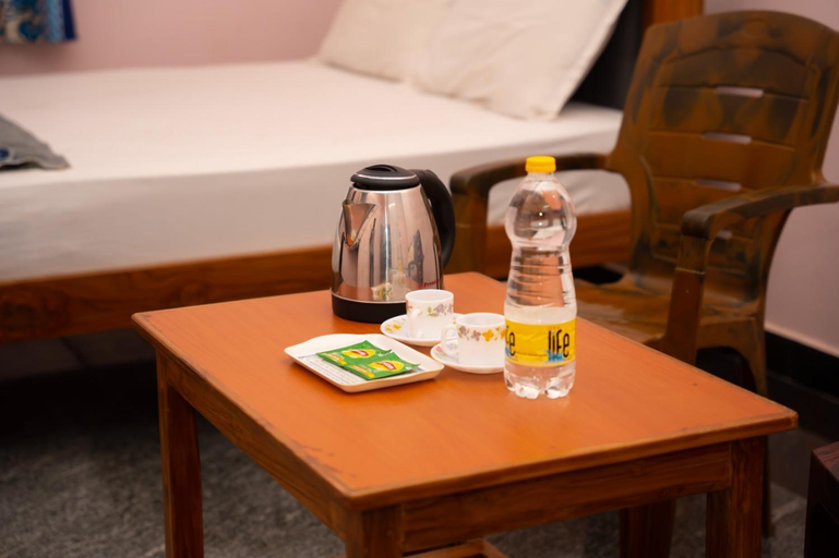 Others 5, Hotel Shri Shanmuga, Thanjavur