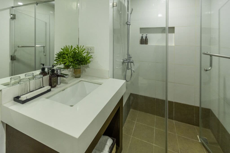 Bathroom 4, Palm Beach Resort, San Juan