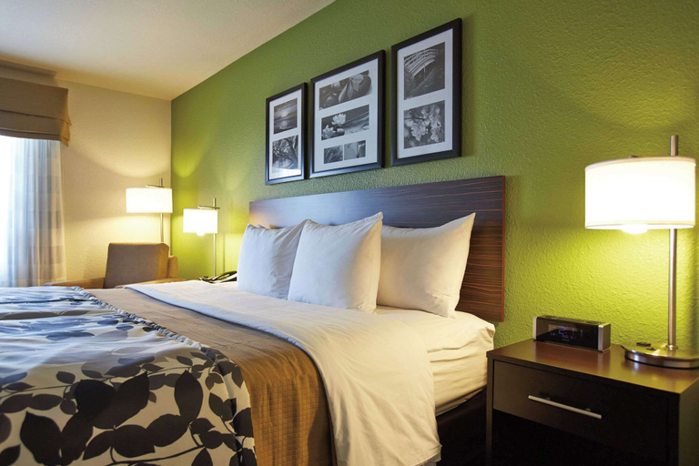 Bedroom 4, Sleep Inn Regina East, Division No. 6
