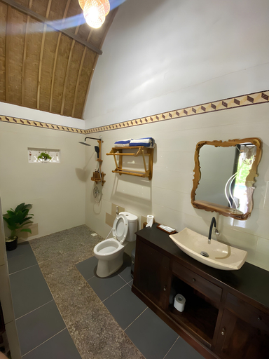 Bathroom 18