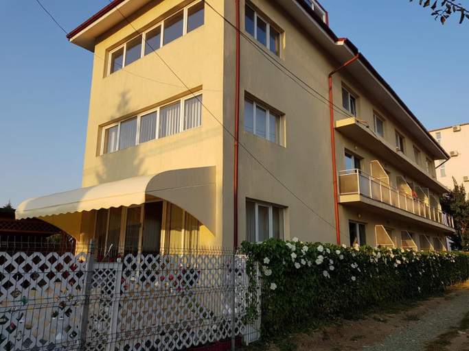 Others 5, Casa Soarelui, Costinesti