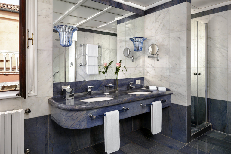 Bathroom 4, Danieli, Venezia, A Four Seasons Hotel, Venezia