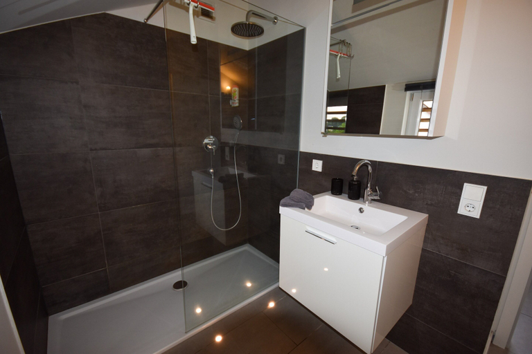 Bathroom 2, Holiday Home in Vulkaneifel, Vulkaneifel
