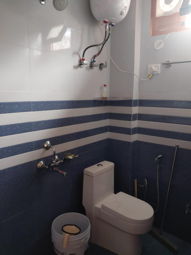 Bathroom 3, Sain Homestay, Kullu