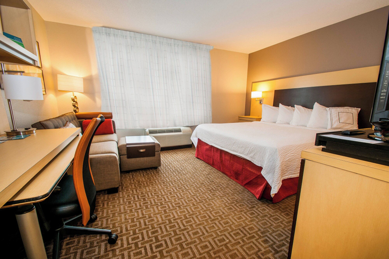 Bedroom 2, TownePlace Suites by Marriott Scranton Wilkes-Barre, Lackawanna