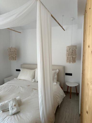Others 2, Nafplio Lodge, Peloponnese