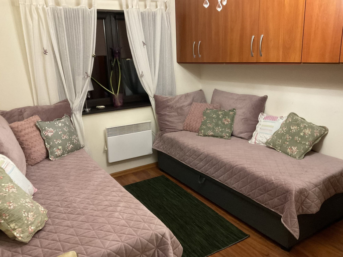 Room 4, Comfortable Holiday Home With Garden, by the Lake, Koszalin