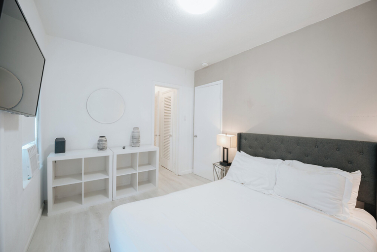 Bedroom 2, PRAIA Hotel Hollywood, Broward