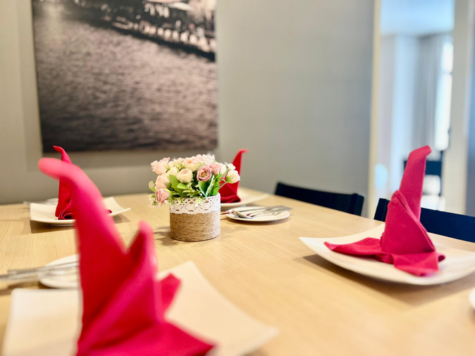 Dining Room 12