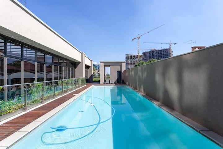 Others 3, Sandton Skye Suite, City of Johannesburg