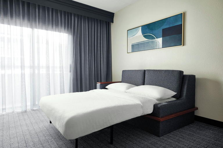 Bedroom 3, Courtyard by Marriott St Louis Westport Plaza, Saint Louis