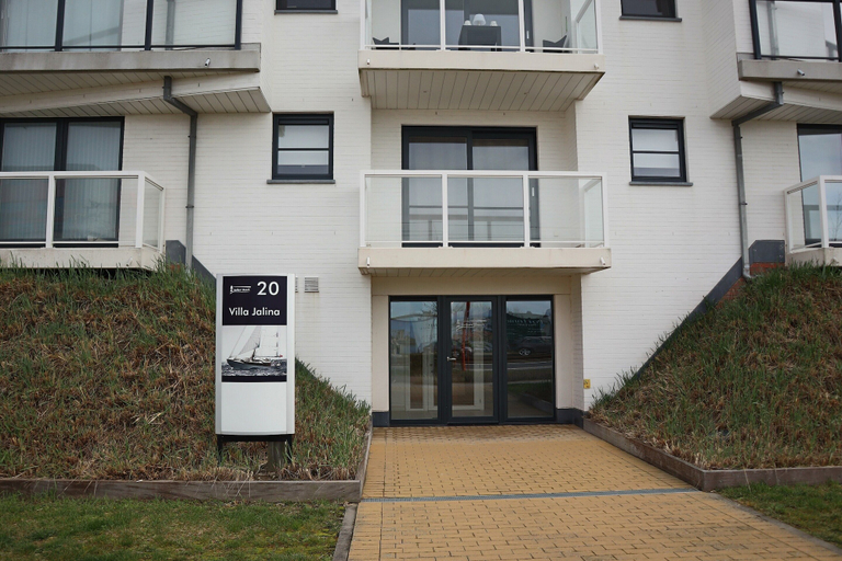 Exterior & Views 1, Apartment in Nieuwpoort With Pool & Terrace, West-Vlaanderen