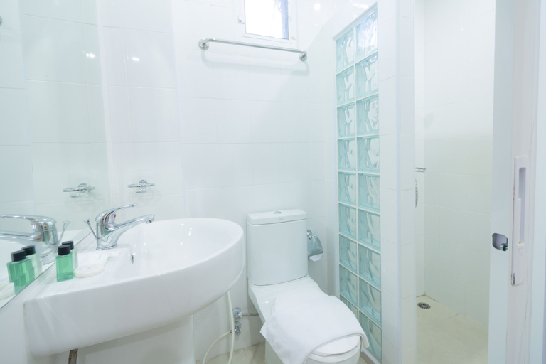Bathroom 3, ZING RESORT SPA EX GANYMEDE RESORT SUITES, Pattaya