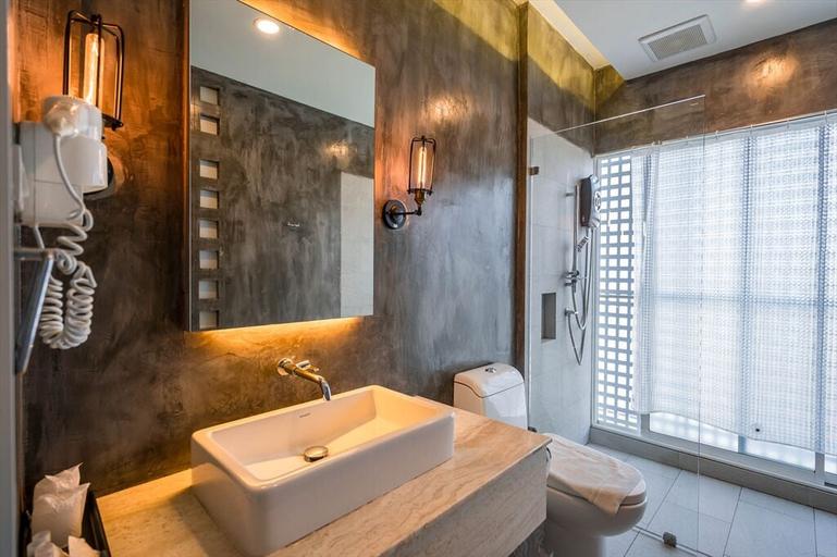 Bathroom 4, Maldives Beach Resort, Tha Mai