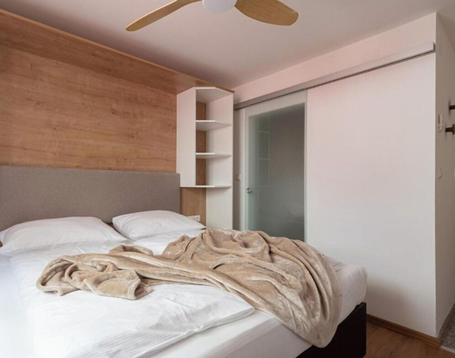 Bedroom 3, Hotel Modus, Salzburg