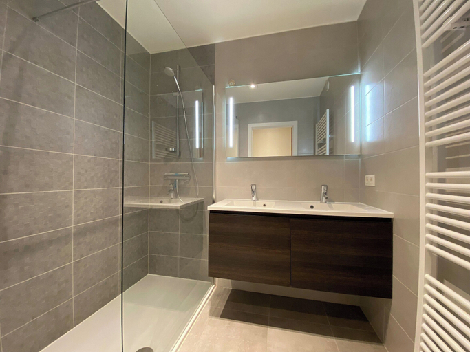 Bathroom, Apartment in Nieuwpoort With Pool & Terrace, West-Vlaanderen