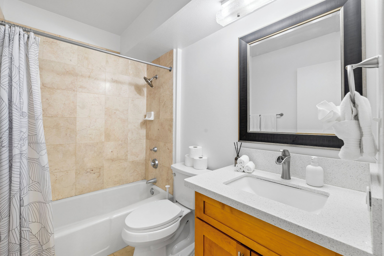 Bathroom 3, Ilikai Marina Vacations, Honolulu