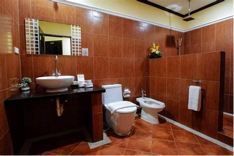 Bathroom 5, Northstar 2 Bedroom A/c Houseboat With All Meals, Alappuzha