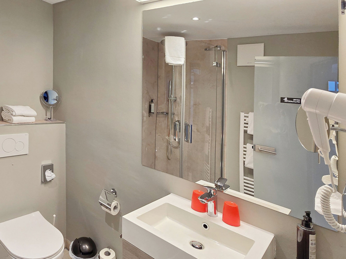 Bathroom 3