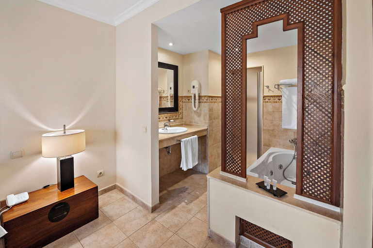 Bathroom 5, Wyndham Grand Costa del Sol, Málaga