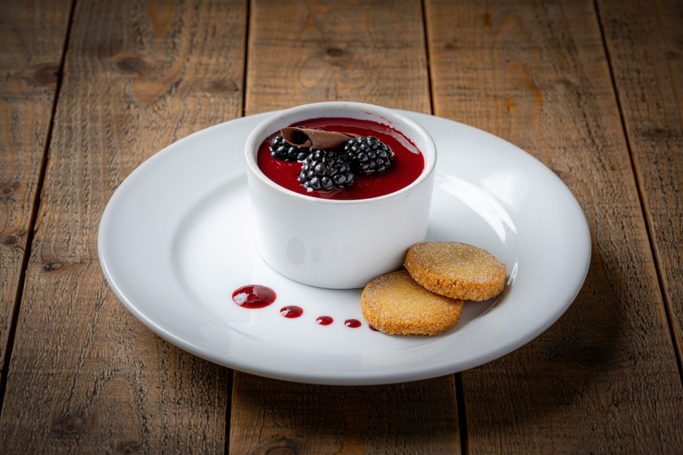 Food & Drinks 5, The Norway Inn, Cornwall