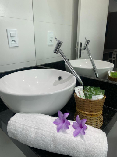 Bathroom 2, Amalie Pousada, Barra de São Miguel