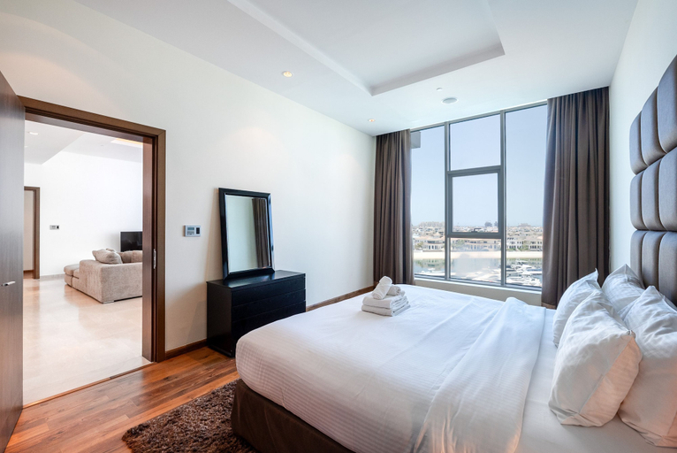 Room 2, Spacious 3BR w Beach Access at the Palm, Dubai