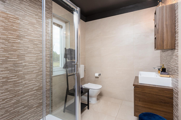 Bathroom 3, Villa Ovis, Svetvinčenat