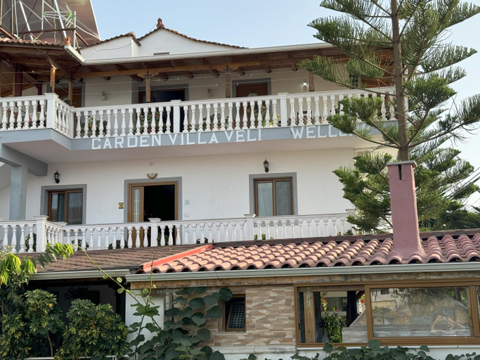 Others 4, Garden Villa Veli, Sarandës