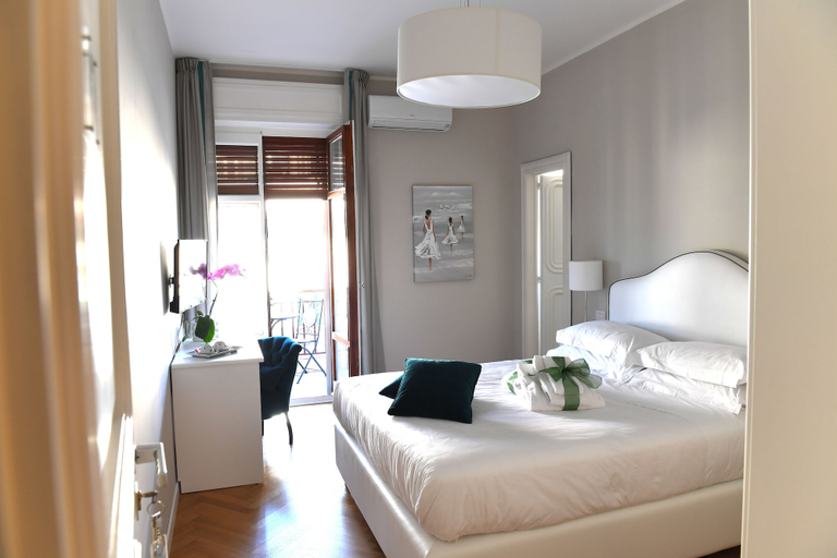 Bedroom 3, Attico 195, Salerno