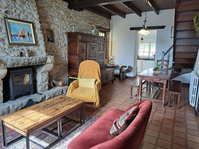 Living room 3, Holiday Home in Guisseny Near the Beach, Finistère