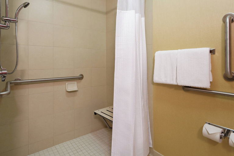 Bedroom 5, Courtyard by Marriott Chesapeake, Chesapeake