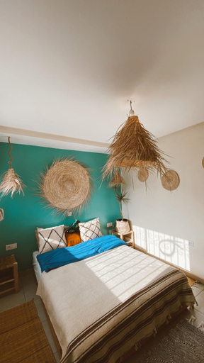 Others 5, Joy surf camp, Agadir-Ida ou Tanane