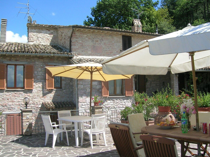 Food & Drinks, HOLIDAY HOUSE & APARTMENTS IN ASSISI, Perugia