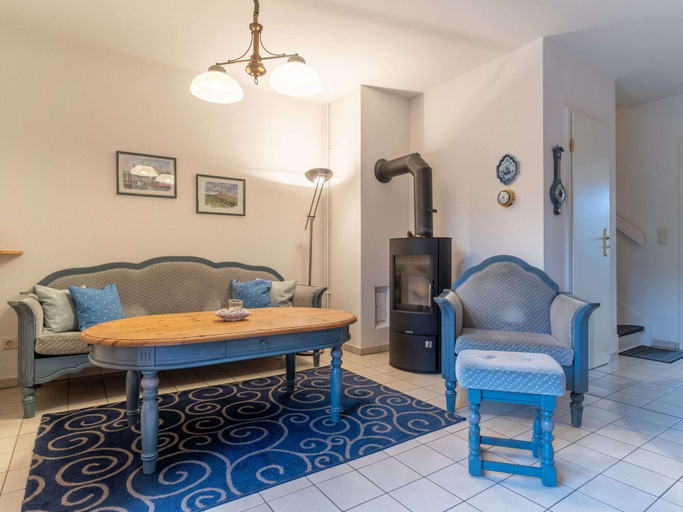 Living room 3, Apartment mit Kamin in Einer Eigentumswohnung, Nordfriesland
