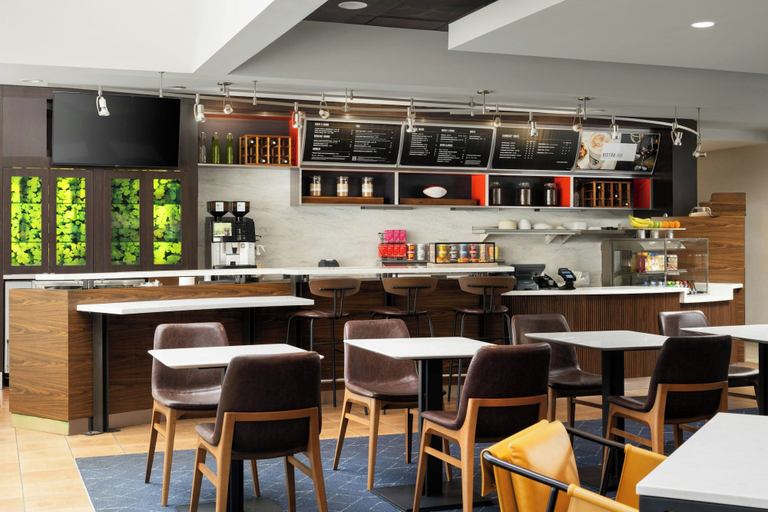 Food & Drinks 4, Courtyard by Marriott Birmingham Hoover, Jefferson