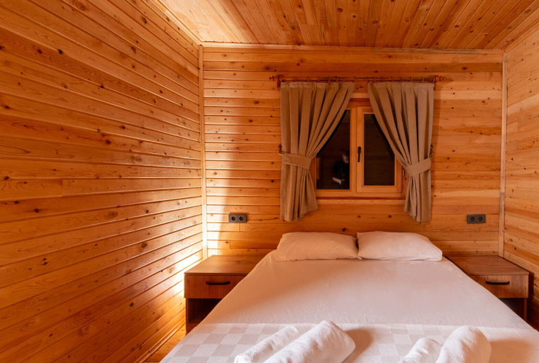 Bedroom 5, Nun BungaLove, Kemer