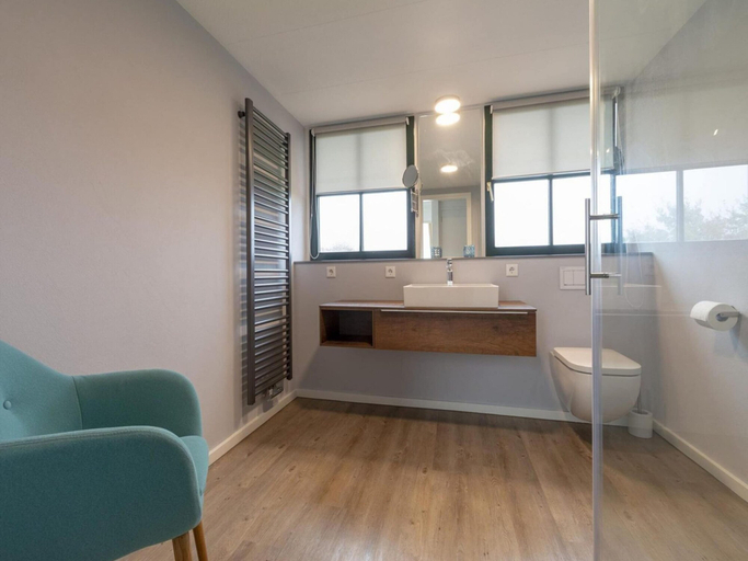 Bathroom 2, Stylish and Modern Furnished Holiday Villa, Zijpe