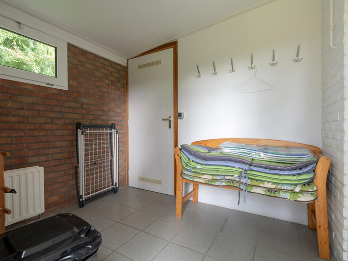 Room 3, Holiday Home Near Beach of Sint Maartenszee, Zijpe