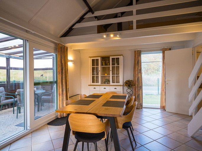 Dining 3, Cosy Holiday Home on the Dunes, West-Vlaanderen