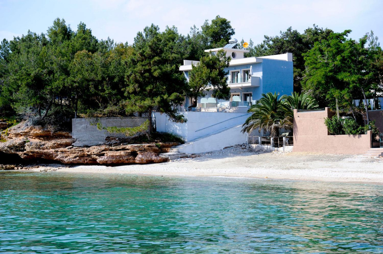 Others 5, Studios Nautilus III, East Macedonia and Thrace