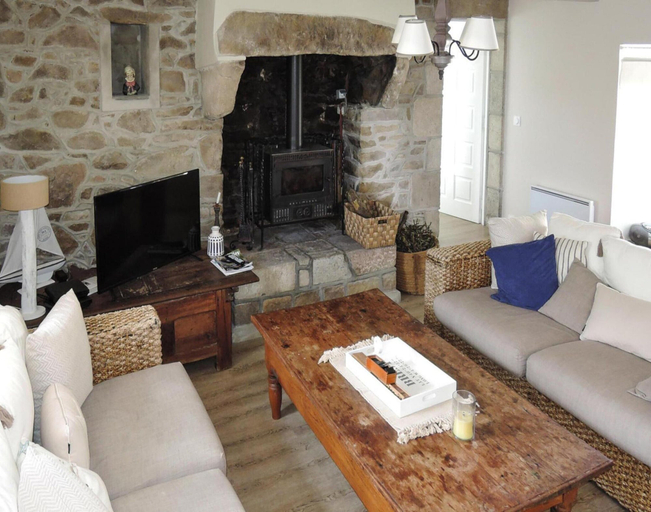 Living room 4, Natural Stone House With Maritime Flair, Finistère