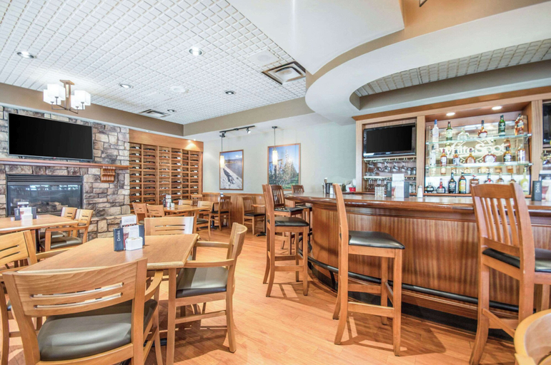 Food & Drinks 5, Clarion Hotel & Conference Centre Abbotsford, Fraser Valley