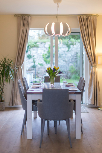 Others 5, Delightful Cottage Just Steps From Kenmare Town