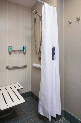 Bathroom 4, Aloft Minneapolis, Hennepin