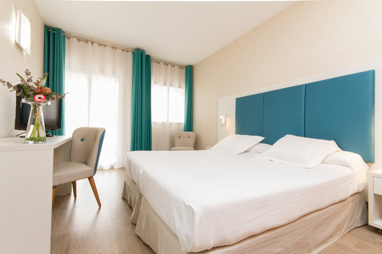 Bedroom 3, Hotel Castilla Alicante, Alicante