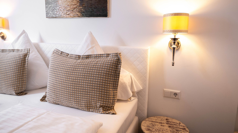 Bedroom 4, Hotel Haus am See, Rastatt