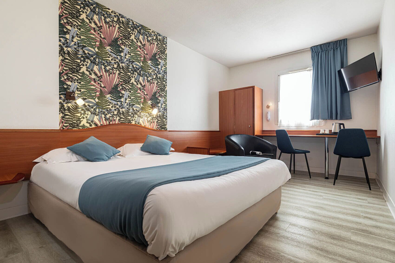 Bedroom 2, Deltour Hotel Puy en Velay, Haute-Loire