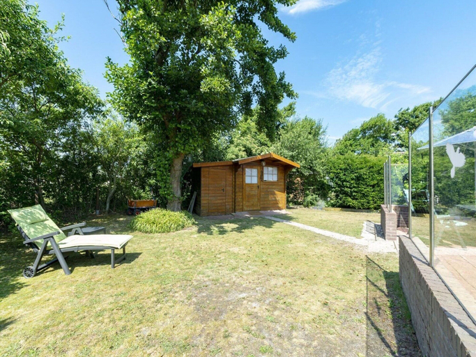 Garden 5, Detached Holiday Bungalow With Garden, Zijpe