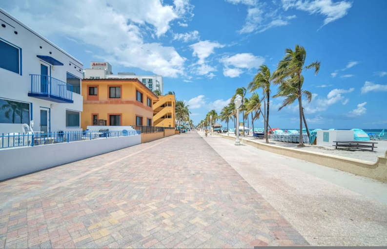 Room 4, Ultimate Beach Getaway, Broward